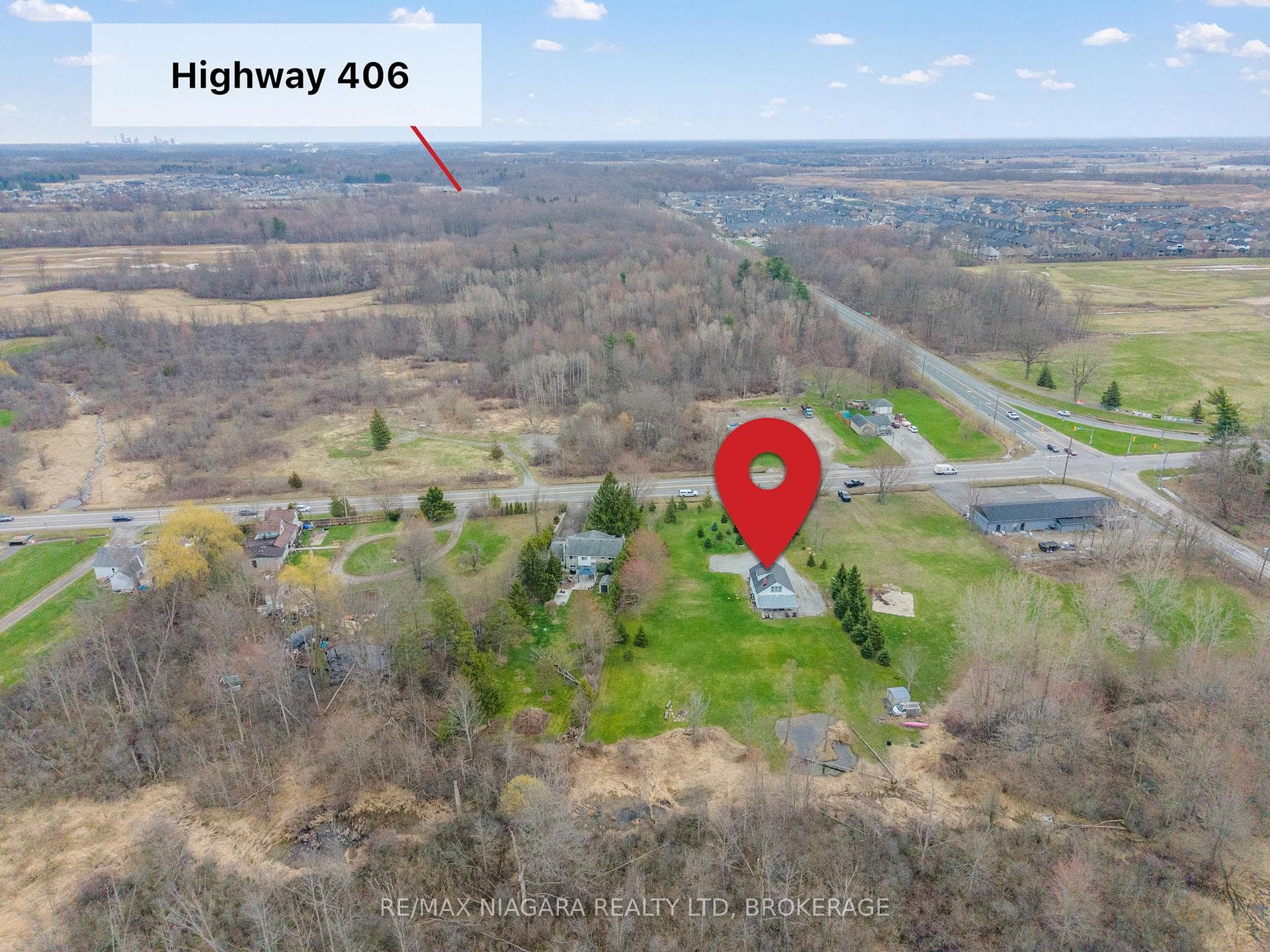 1183 Merrittville Highway photo 20