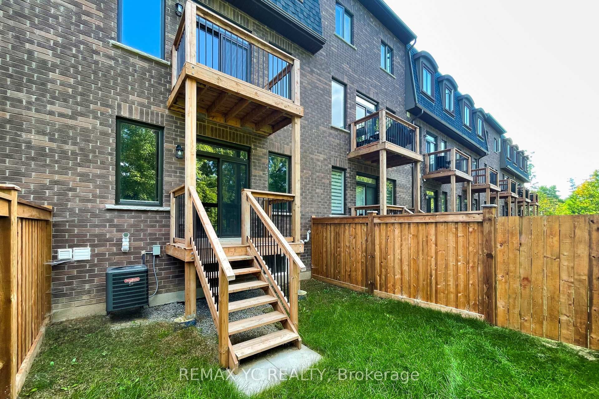 445 Ontario Street Unit 13 photo 29