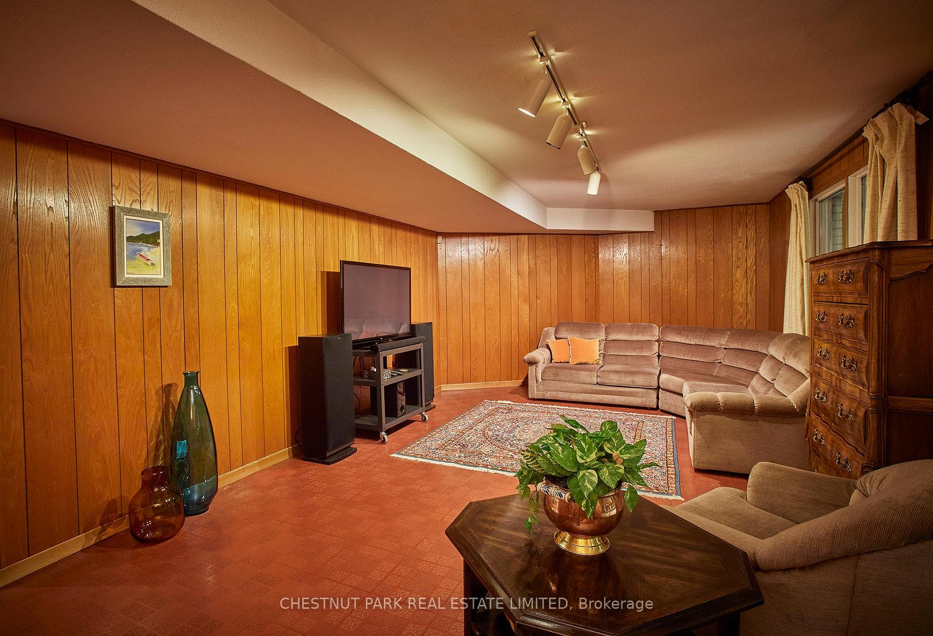 252 Otonabee Avenue photo 25