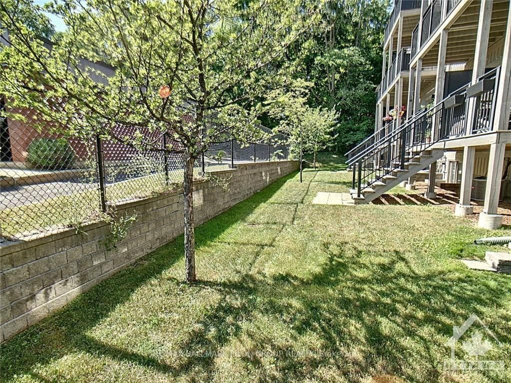 795 MONTREAL Road Unit 3 photo 16
