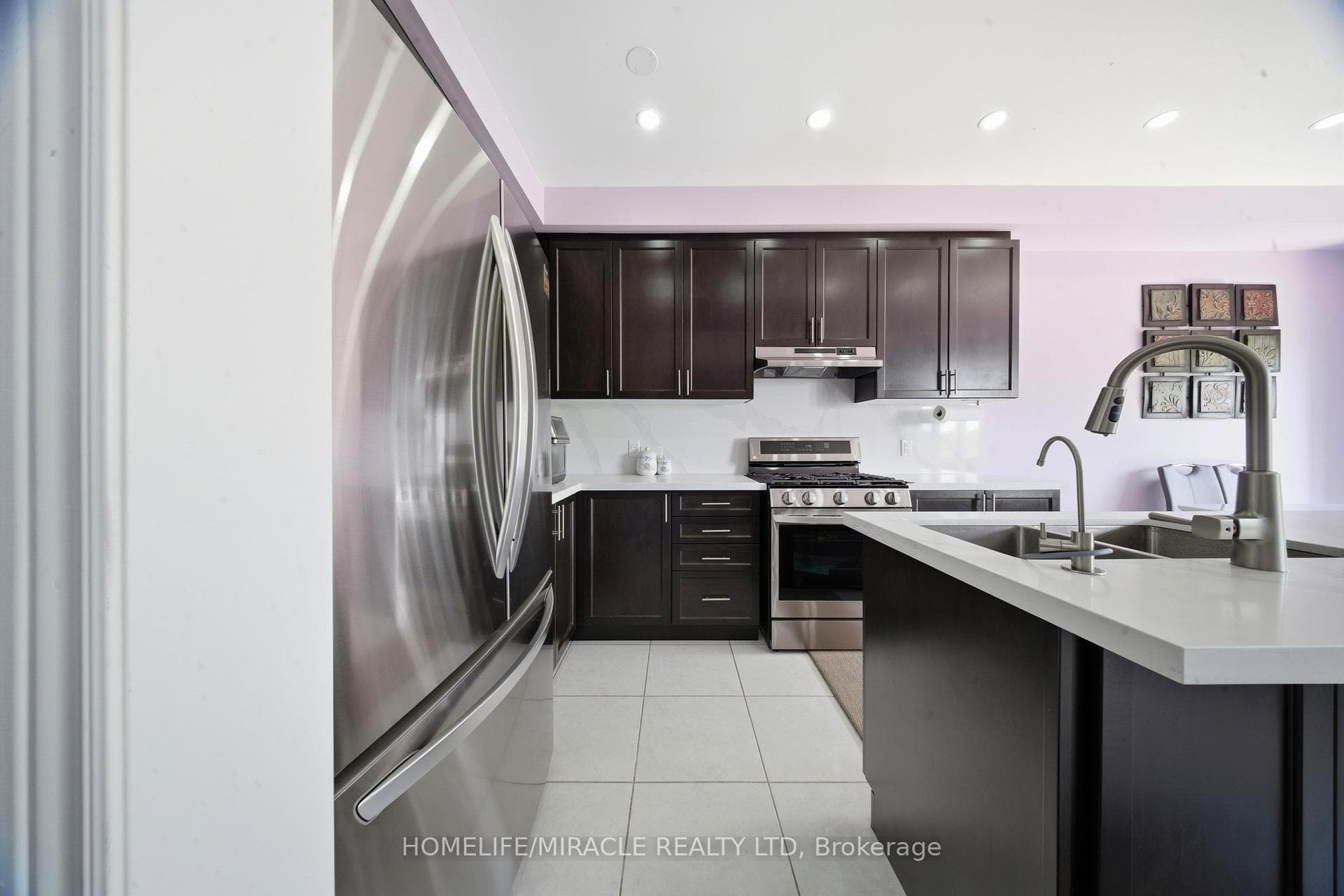 166 DEERPATH Drive Unit 32 photo 9