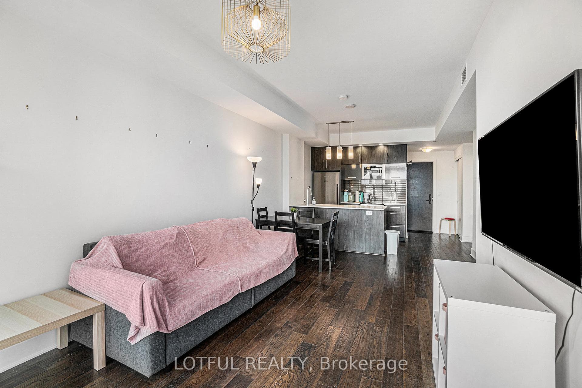 255 BAY Street Unit 1604 photo 6