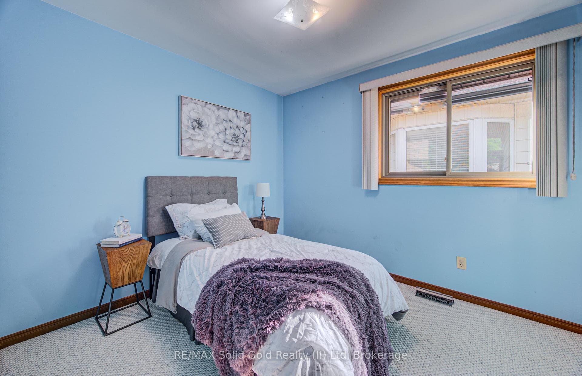 119 Martinglen Crescent photo 19