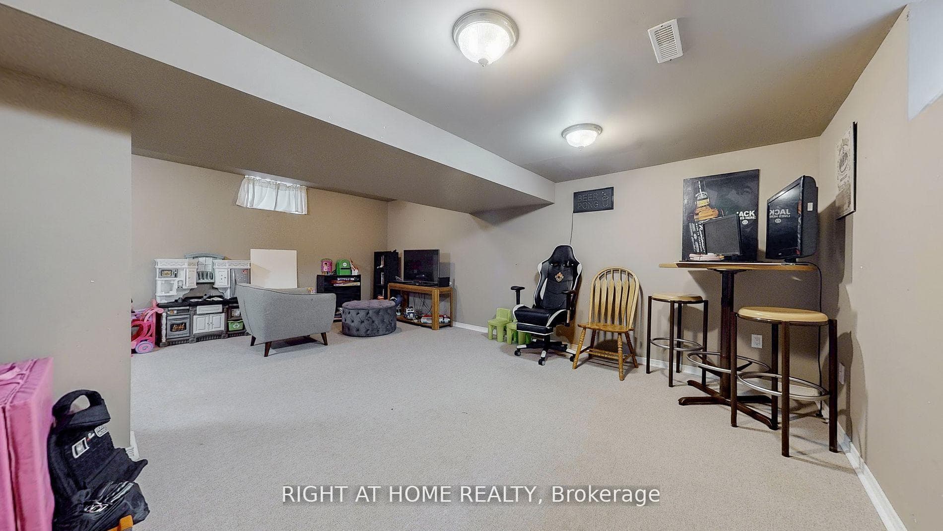 99 Widgeon Street photo 17