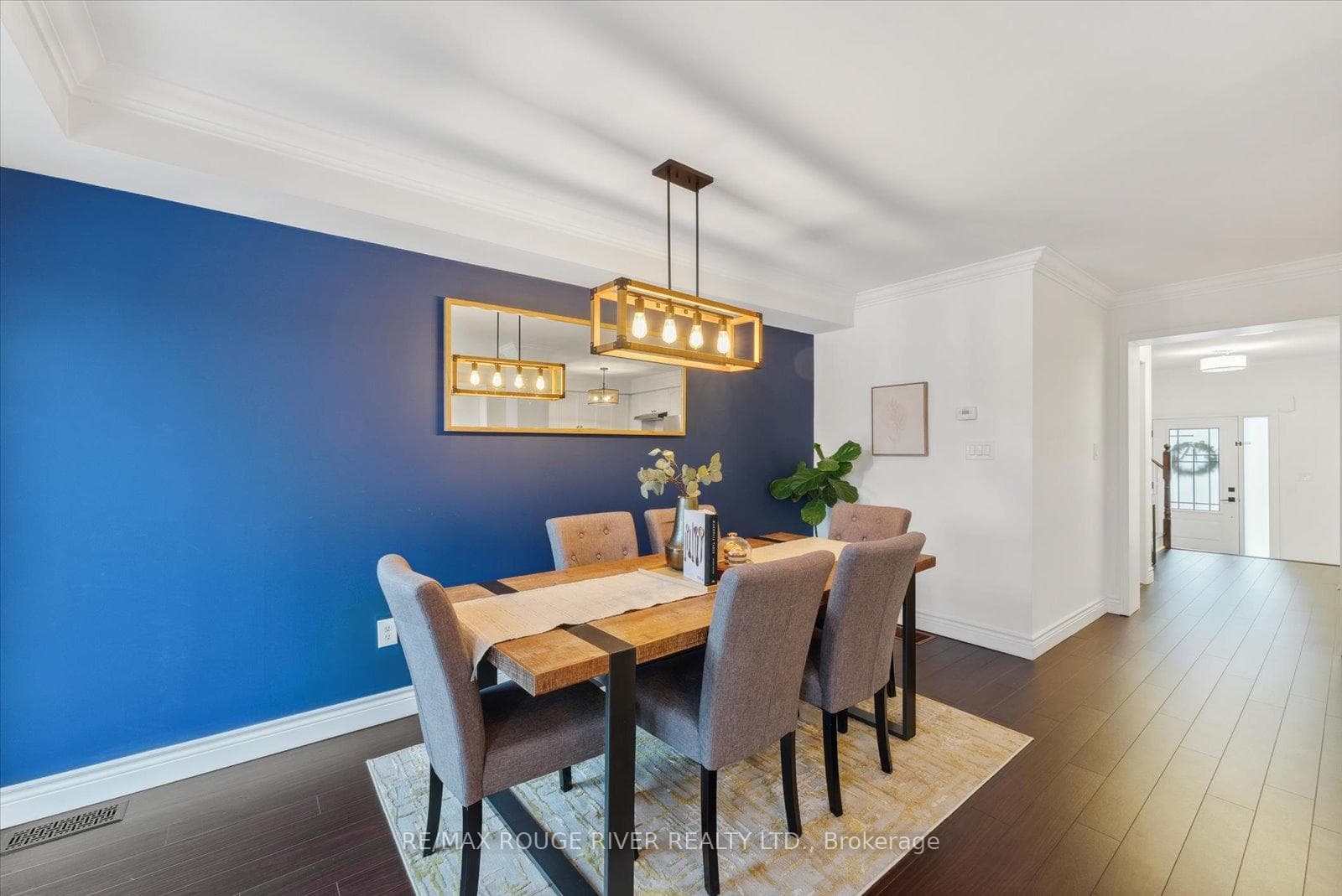 33 Summerside Avenue photo 5