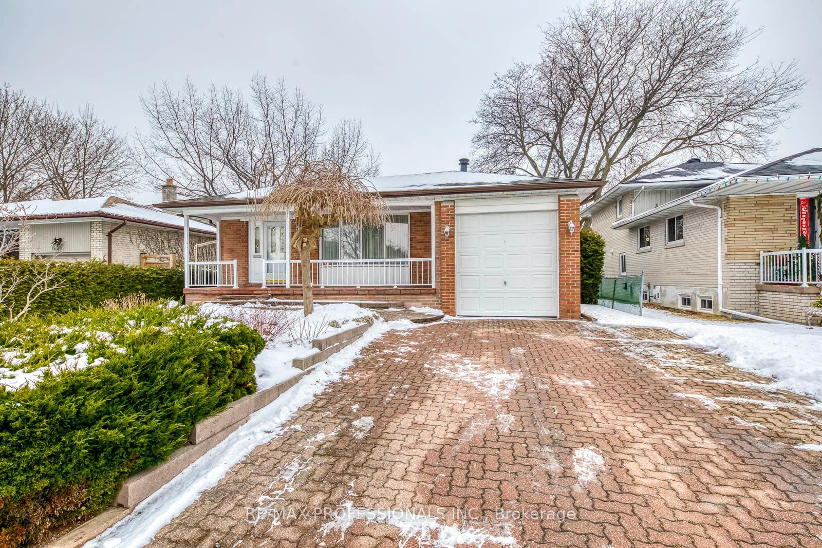 103 Carsbrooke Road photo 1