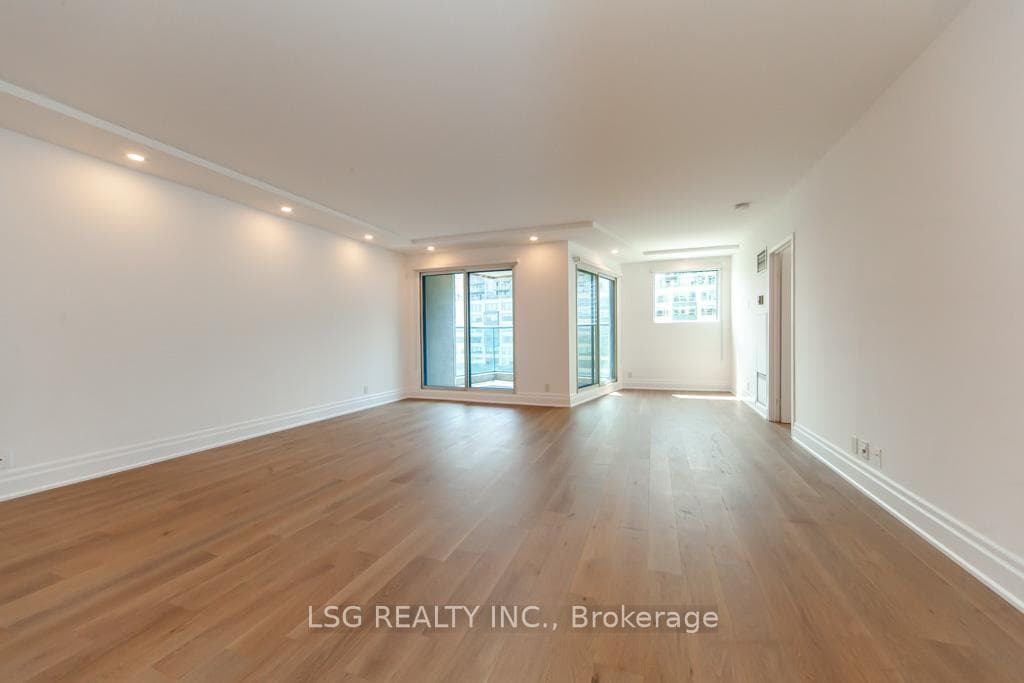 99 Harbour Square Unit 812 photo 11