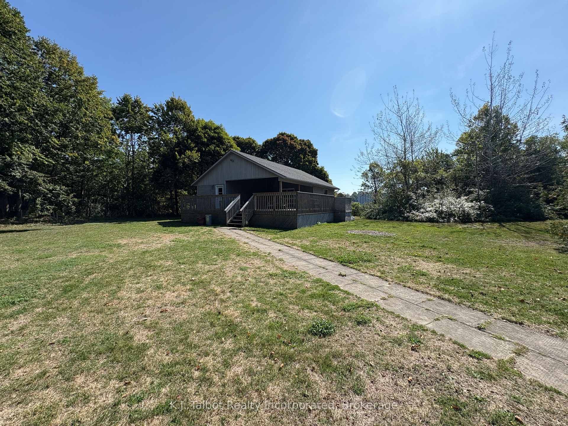 81344 Champlain Boulevard photo 17