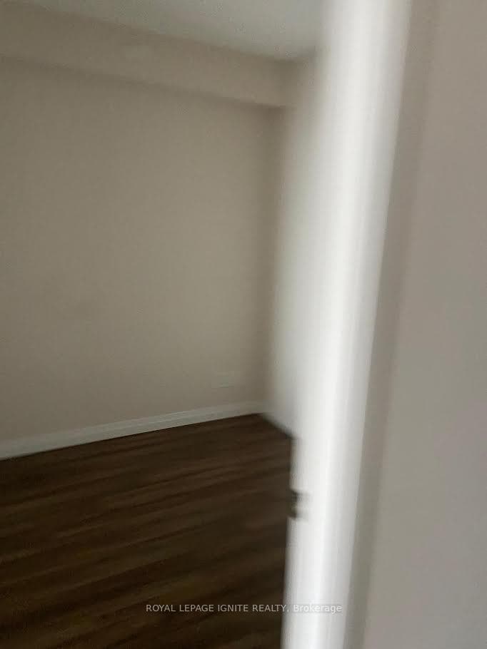 2150 Lawrence Avenue Unit 1207 photo 4
