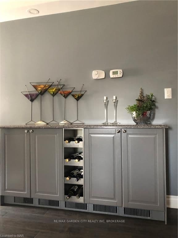 Dry Bar / Additional Storage