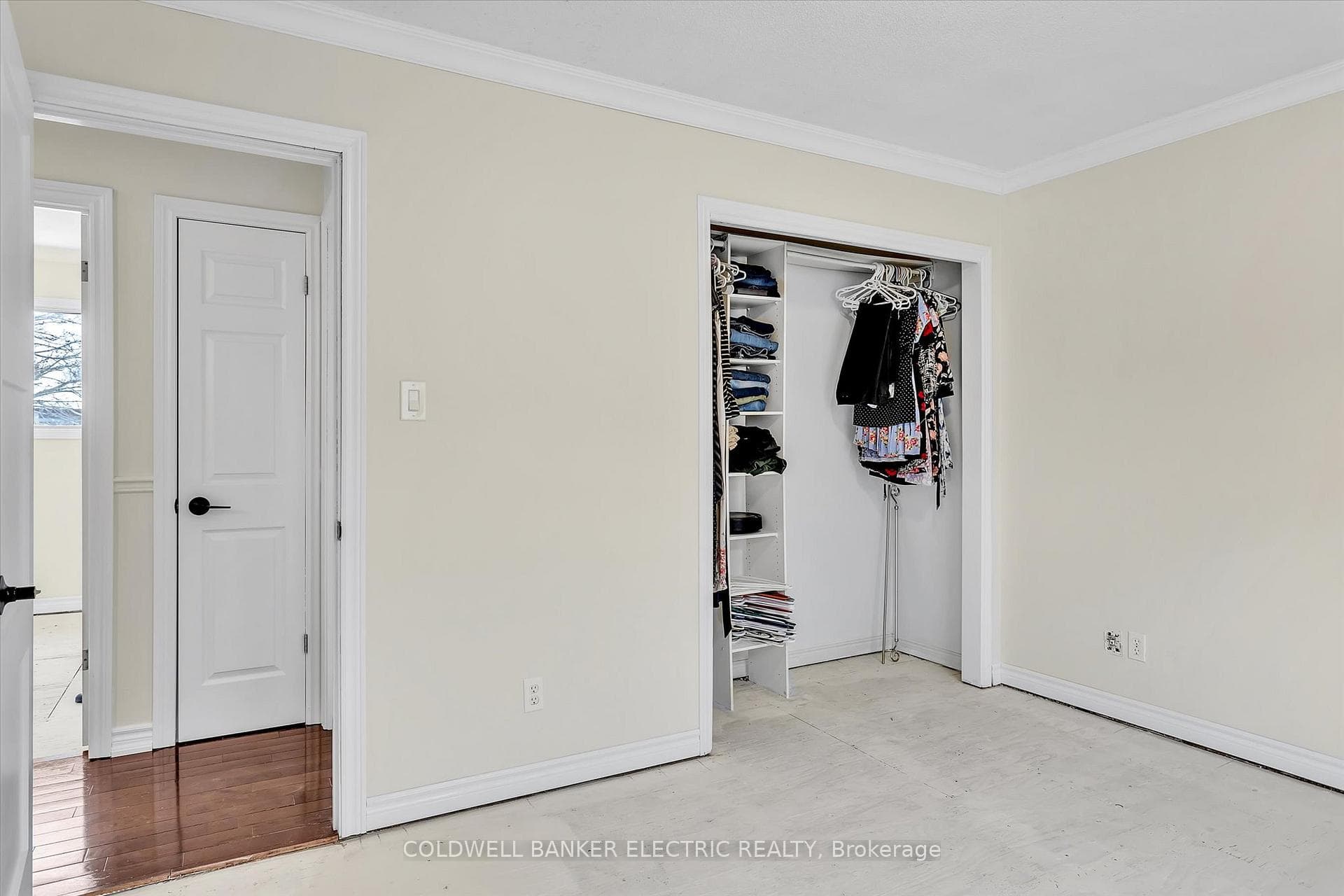 329 Middlefield Road photo 13
