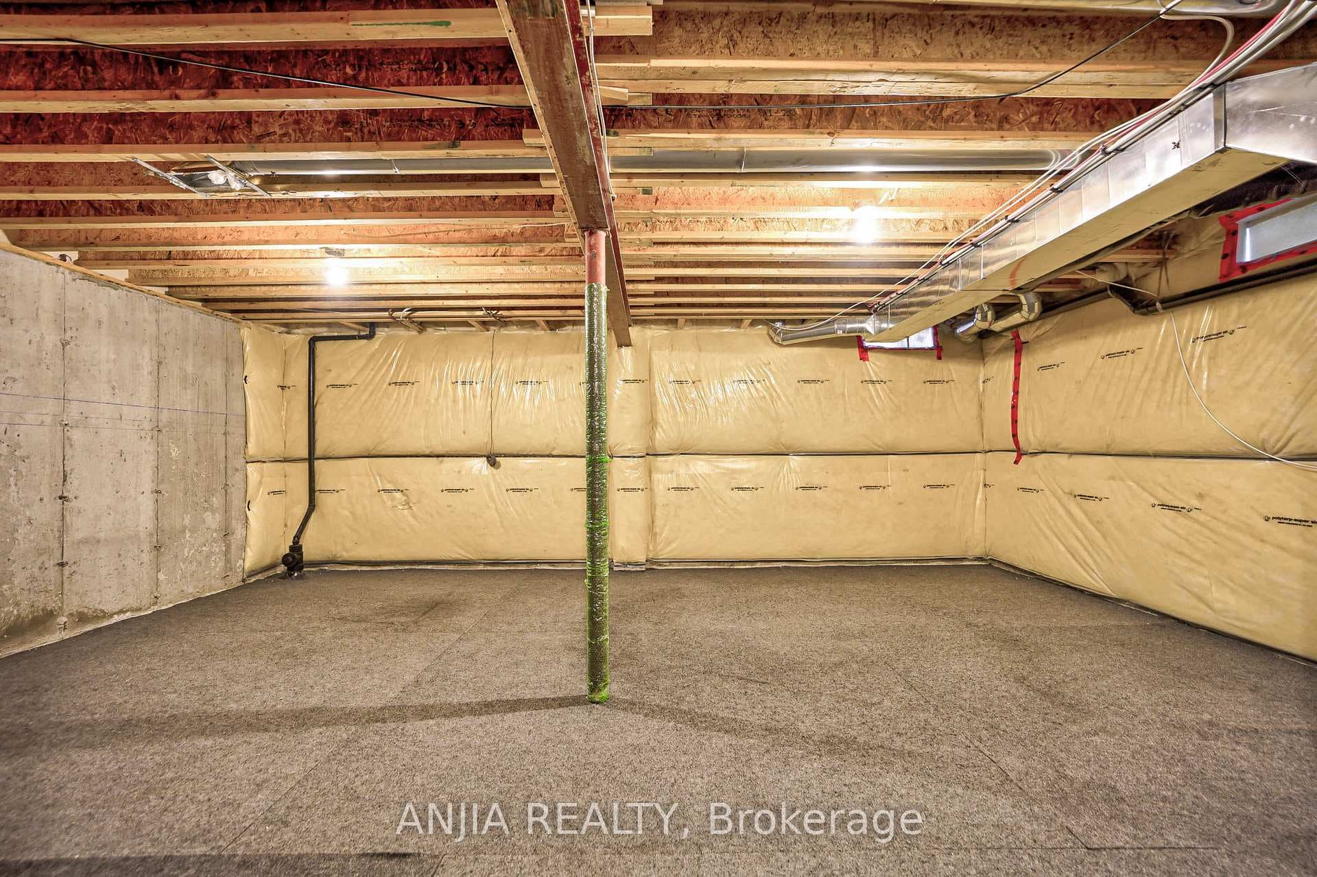 74 Busch Avenue photo 37