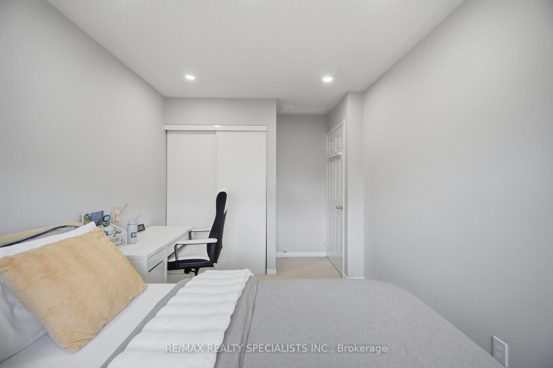 5230 Glen Erin Drive Unit 119 photo 32