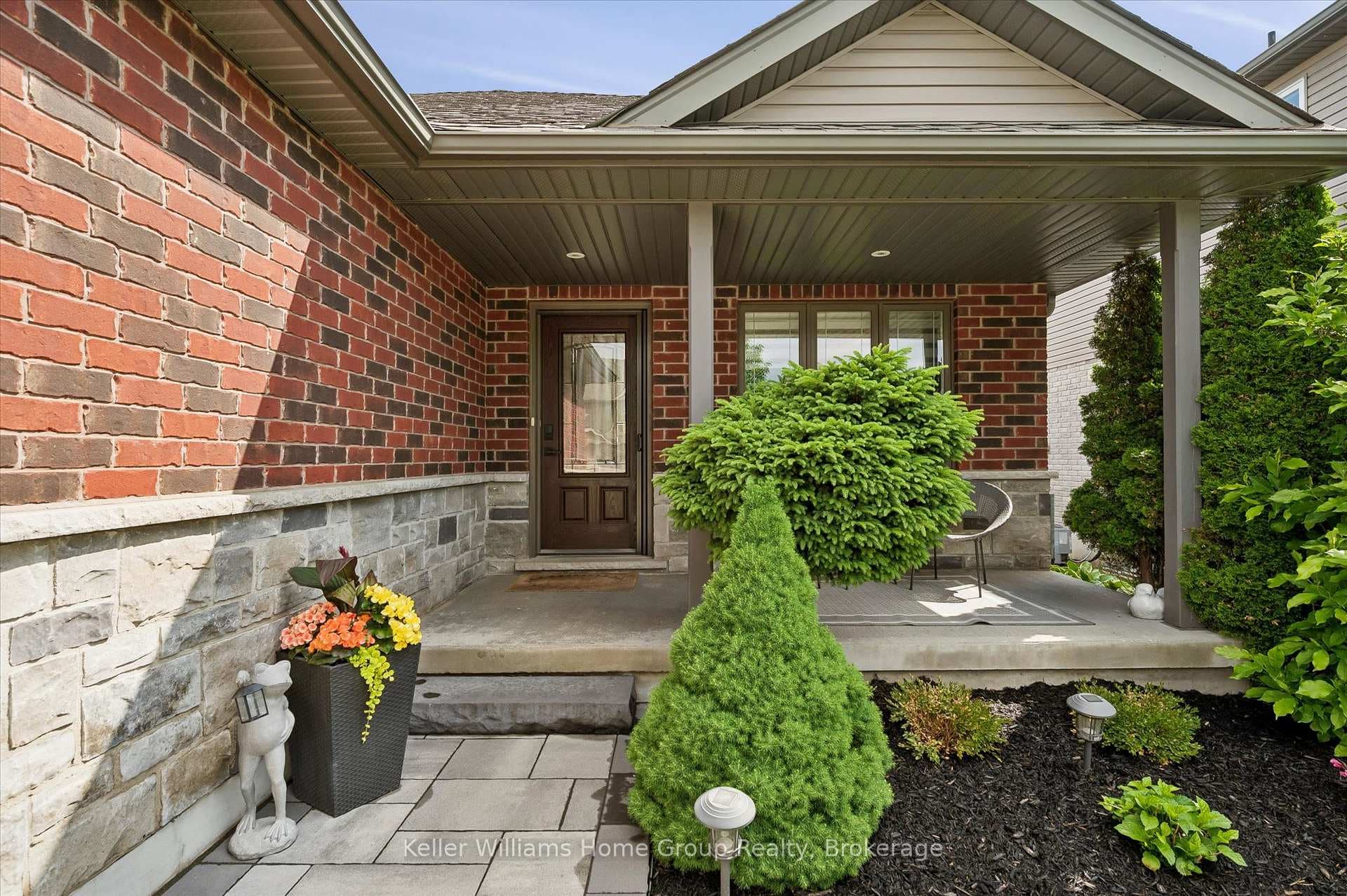 103 McGowan Street photo 3
