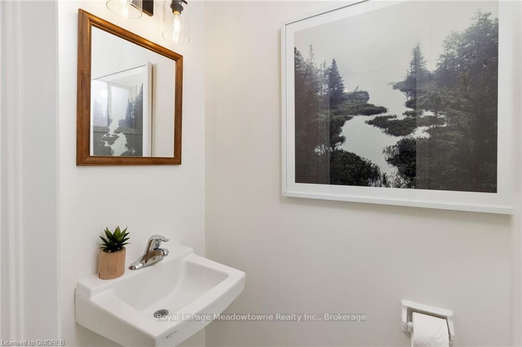 601 LAURIER Avenue photo 11
