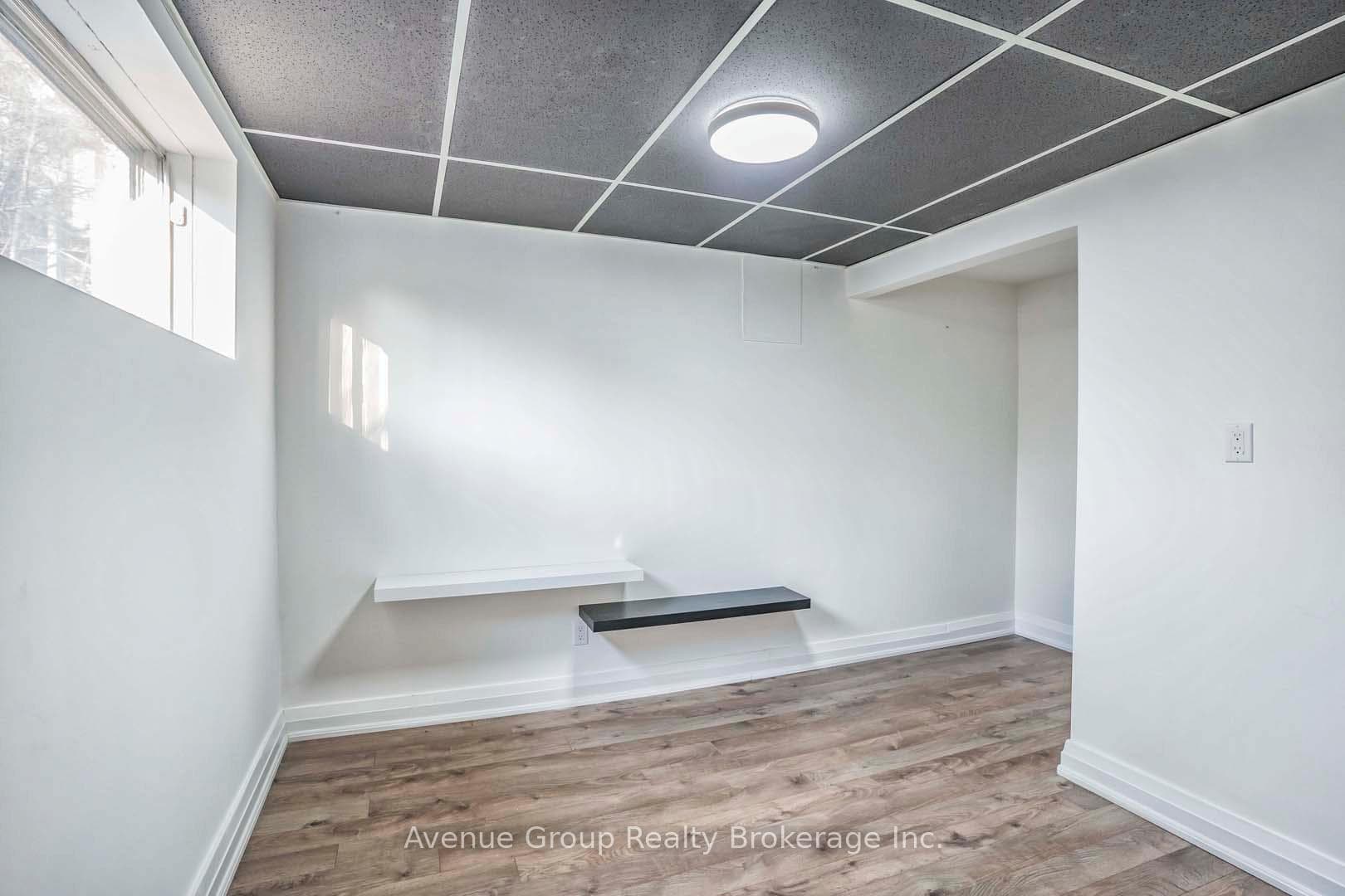 38 Hopperton Drive Unit Lower photo 8