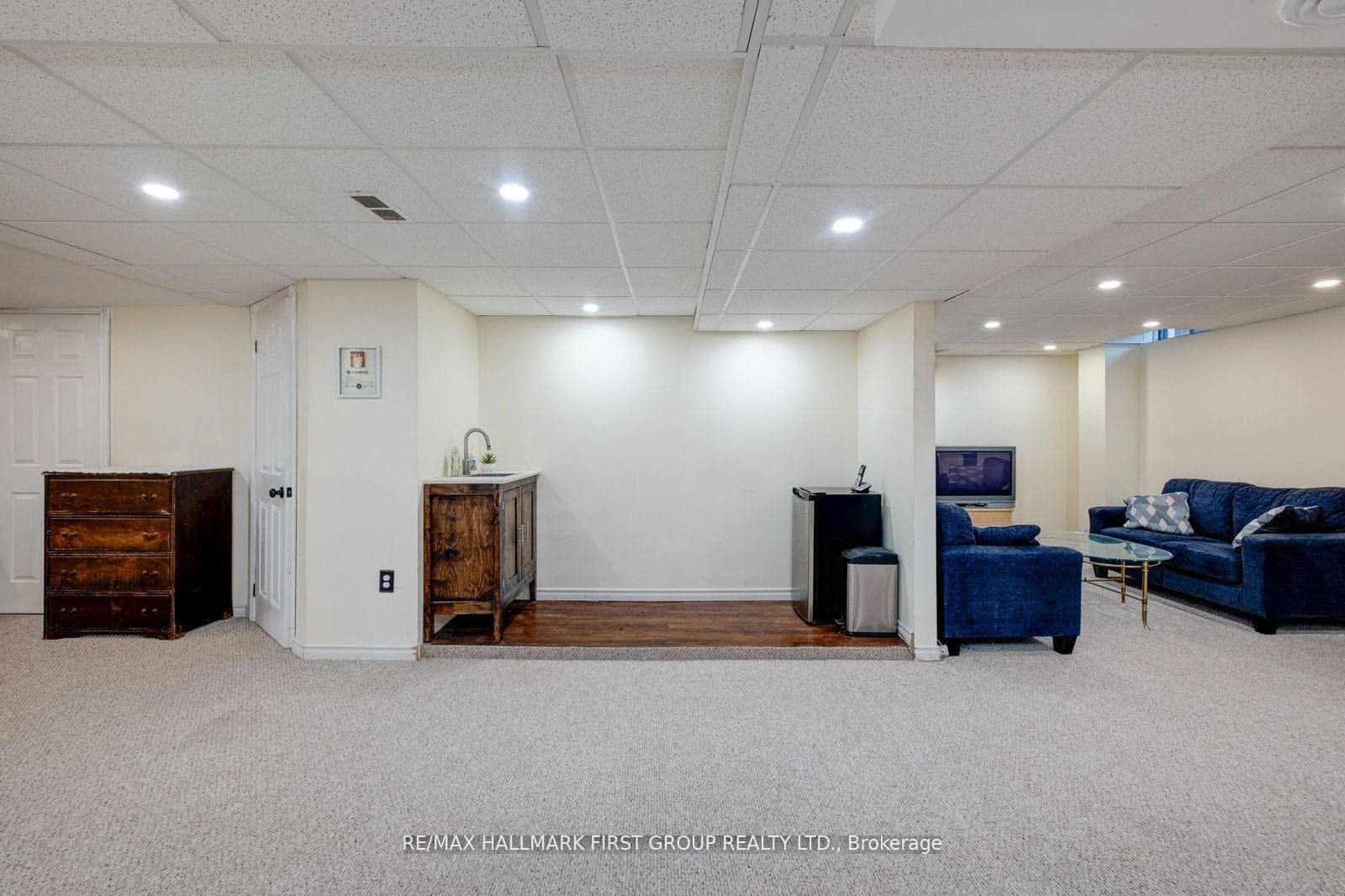 42 Hearne Crescent photo 29
