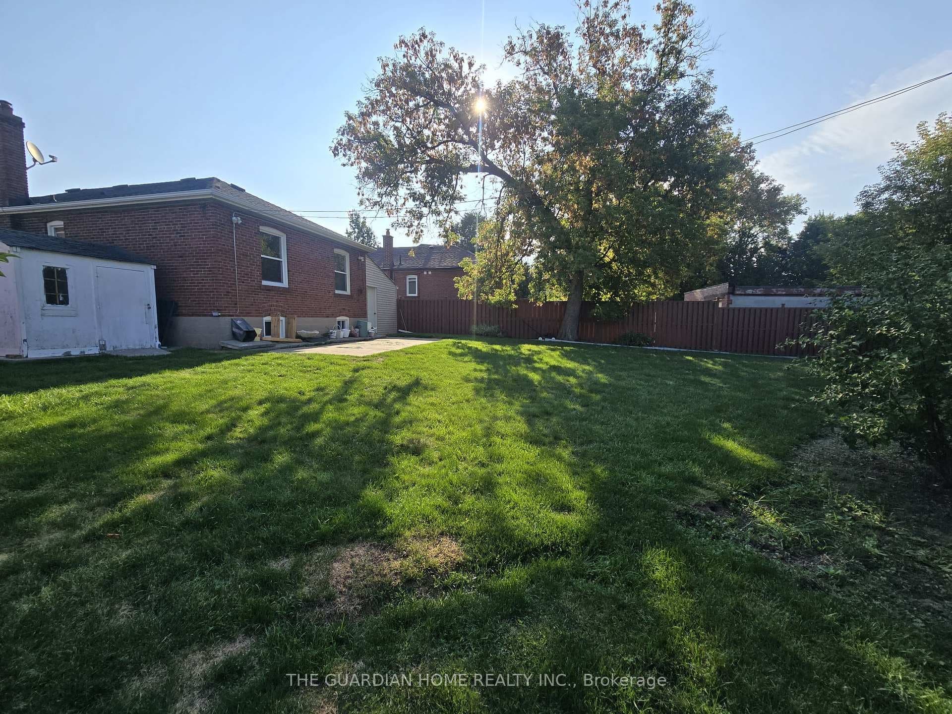 15 Princemere Crescent photo 22