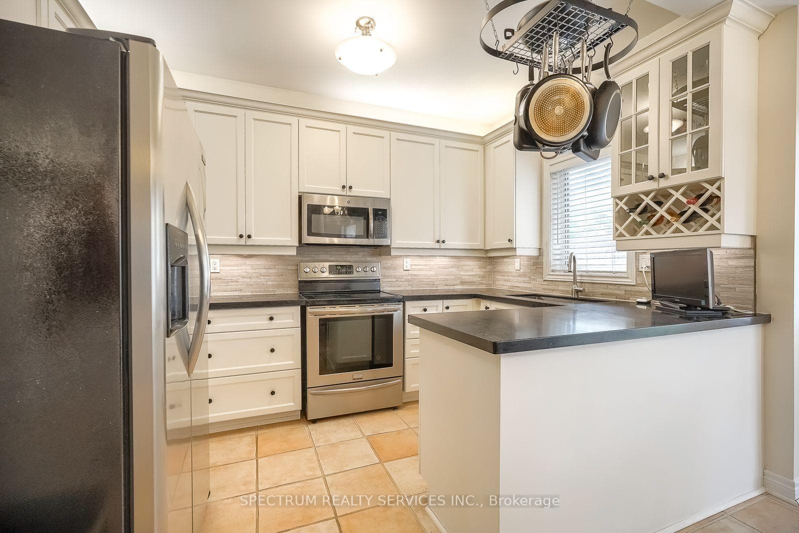 51 Monterey Road photo 20