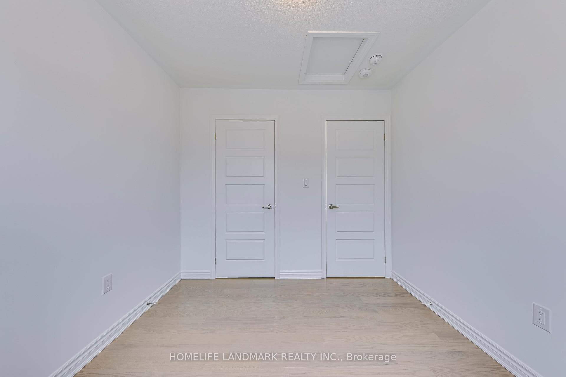 1375 Kobzar Drive photo 33