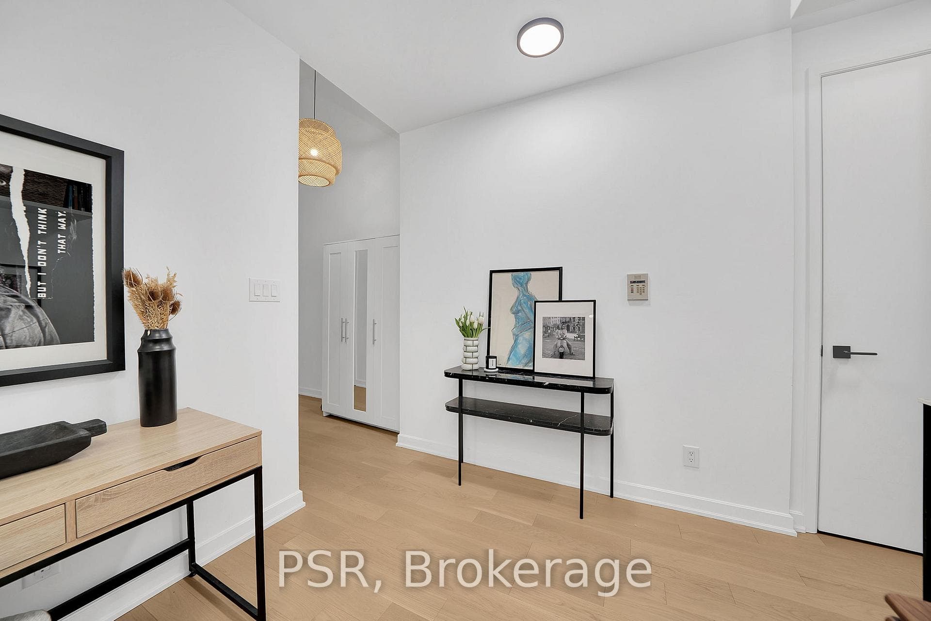 380 Macpherson Avenue Unit 216 photo 10