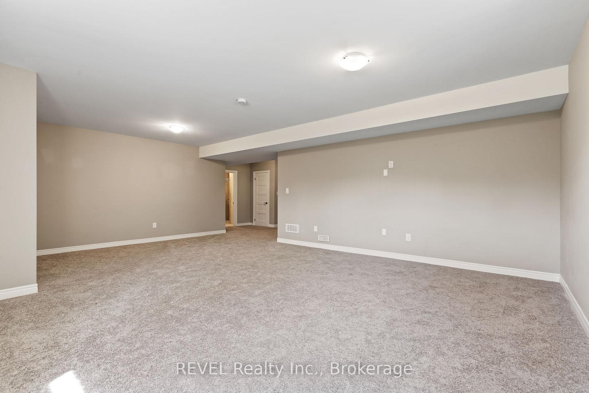 9208 Hendershot Boulevard photo 33