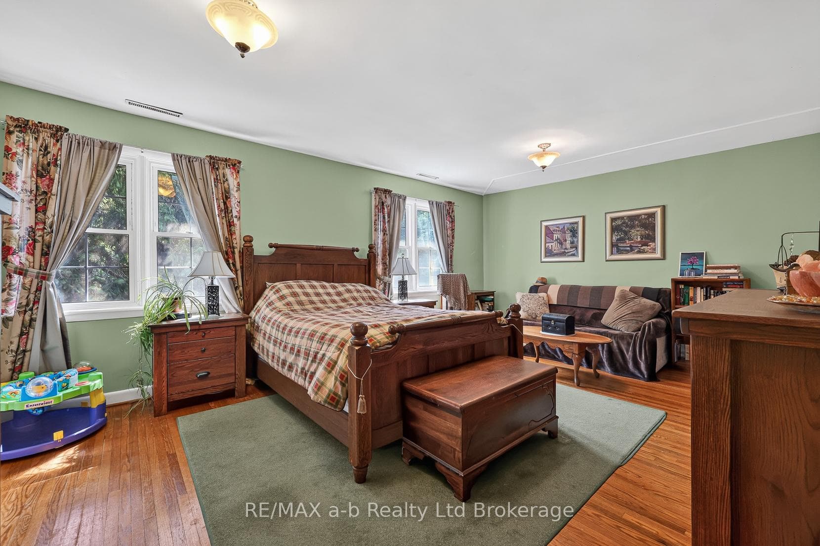 61 Parkwood Drive photo 36