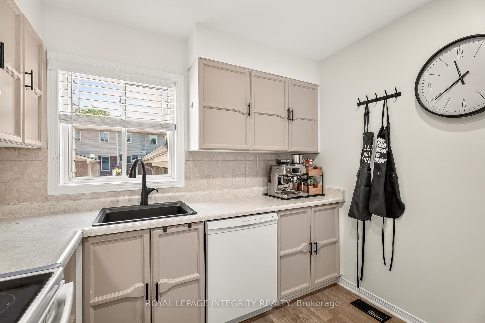 16 Stamford Private photo 18
