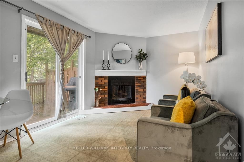 2523 HUNTERS POINT Crescent photo 9