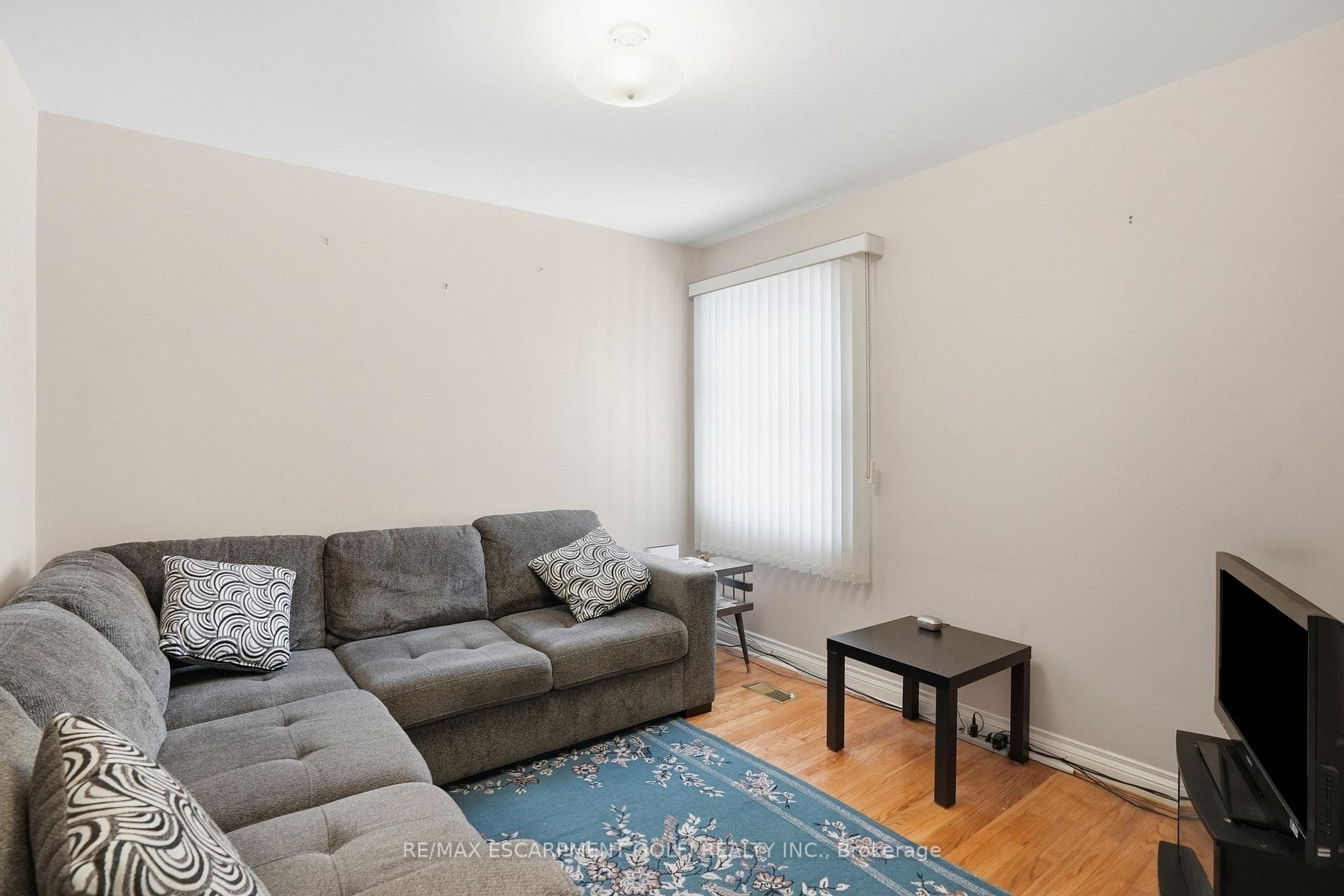 18 Pleasant Avenue photo 11