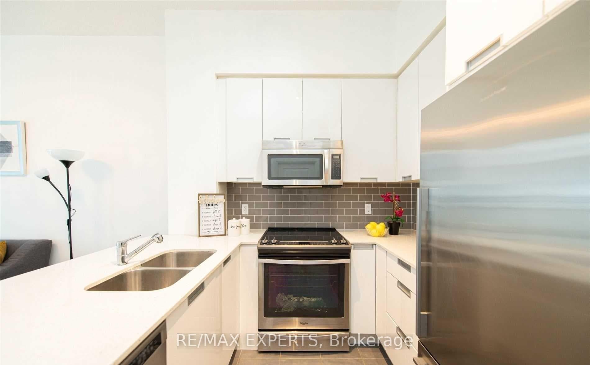55 Eglinton Avenue Unit 311 photo 11