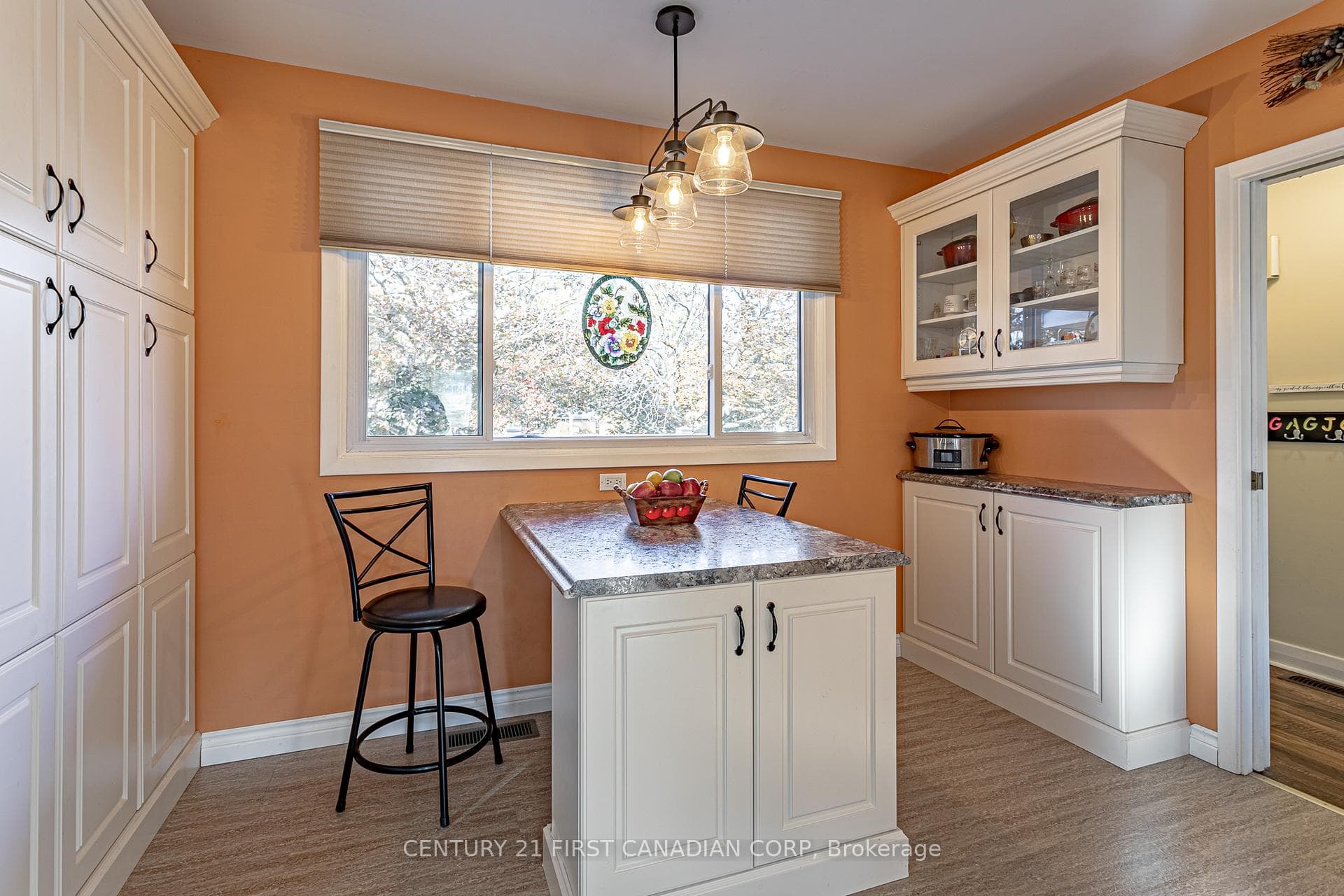 11 Fairview Avenue photo 5