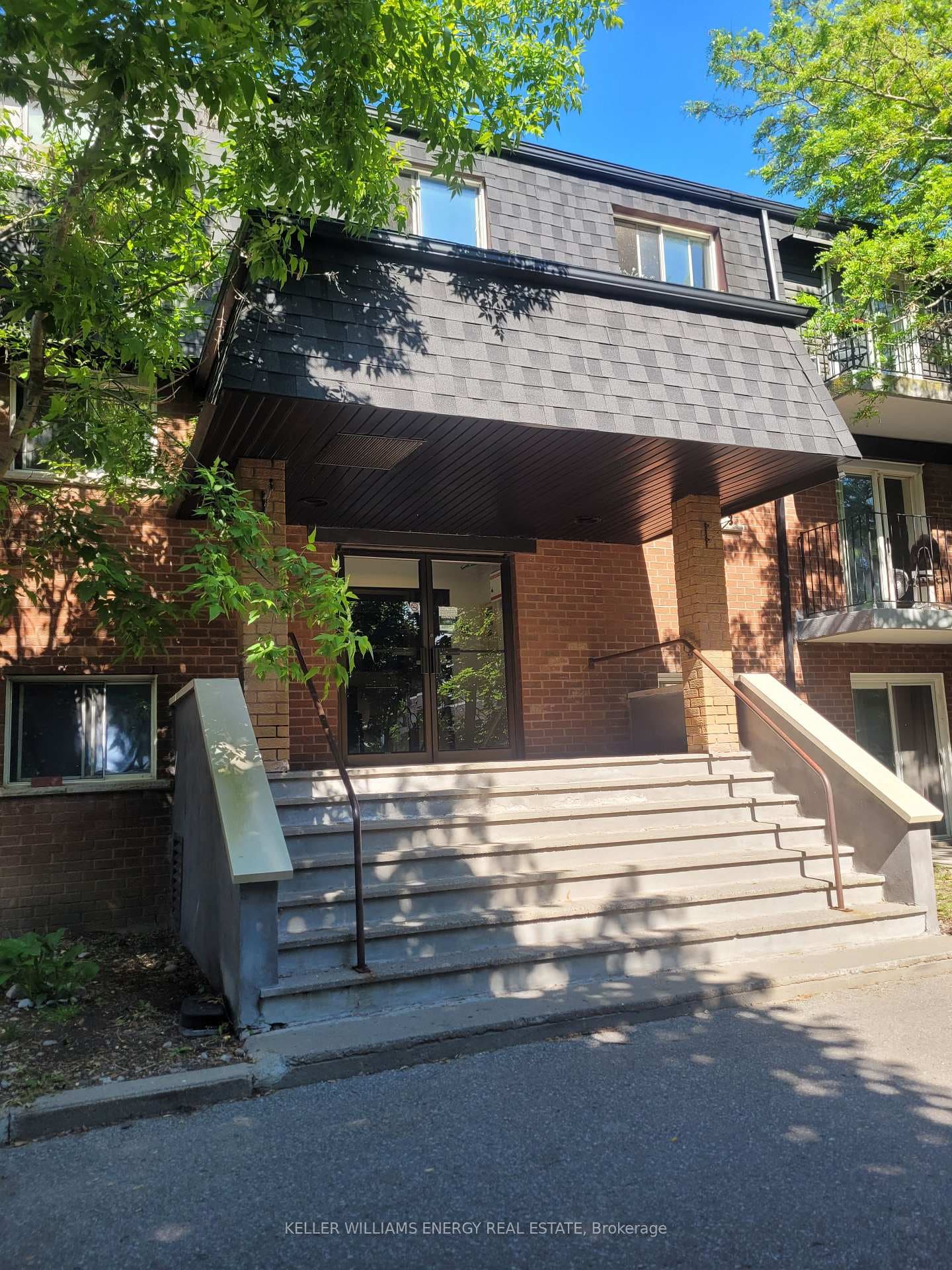 576 Mary Street Unit 207 photo 1