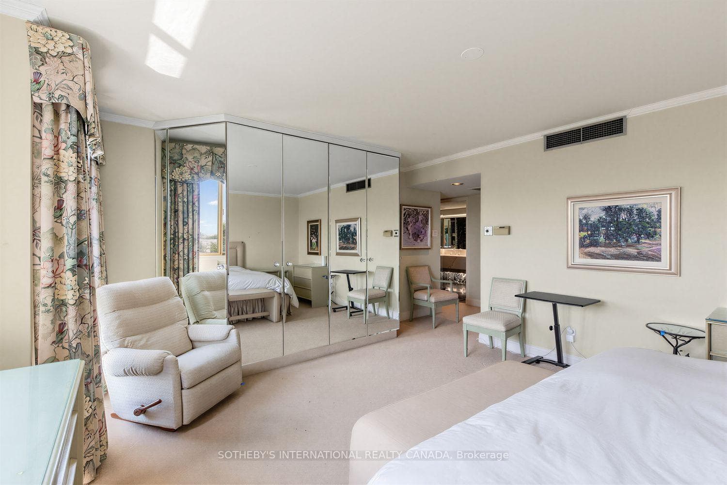 63 St Clair Avenue Unit 1801 photo 21
