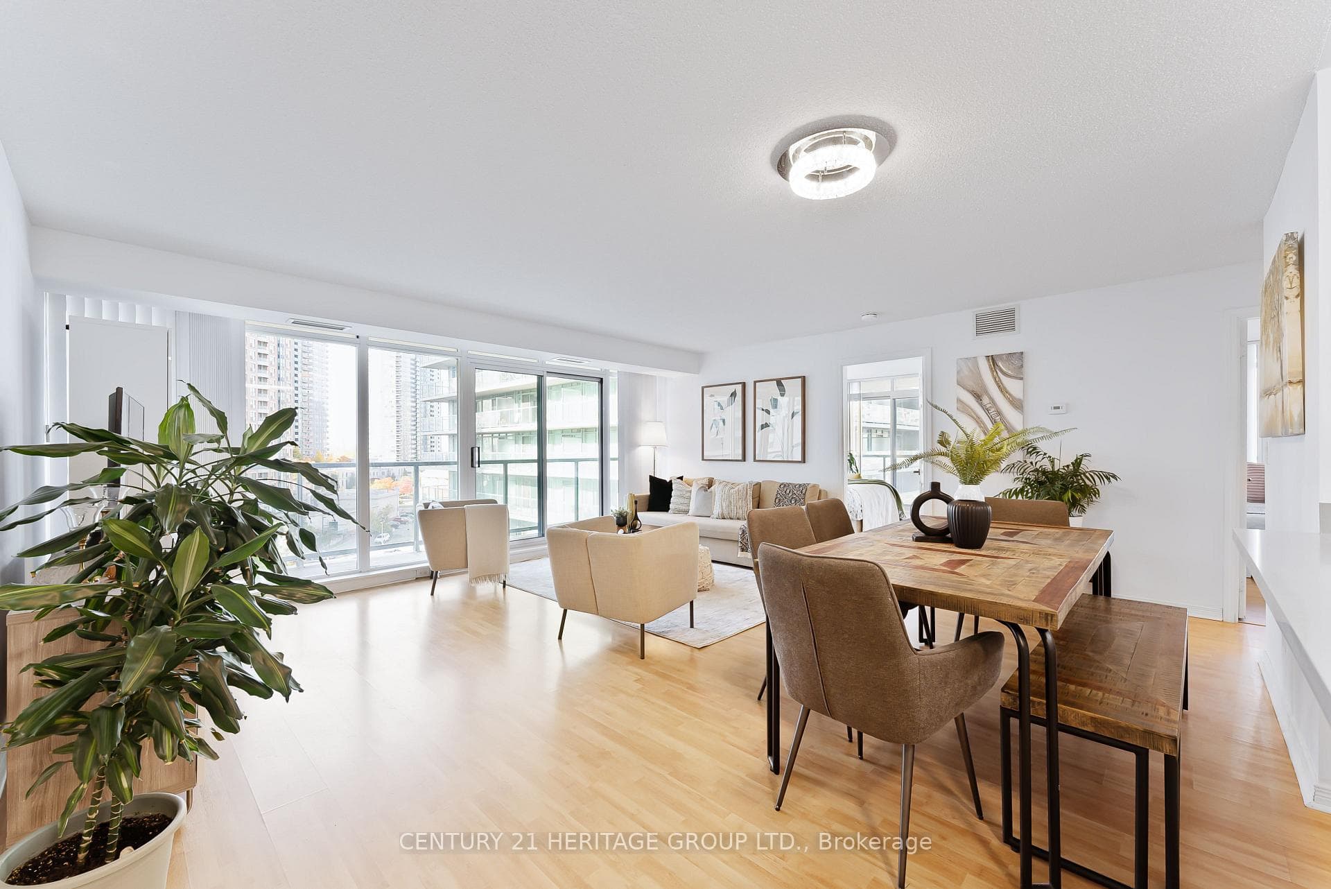 5500 Yonge Street Unit 710 photo 7