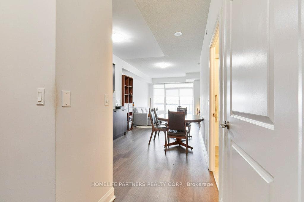 35 Fontenay Court Unit 601 photo 6