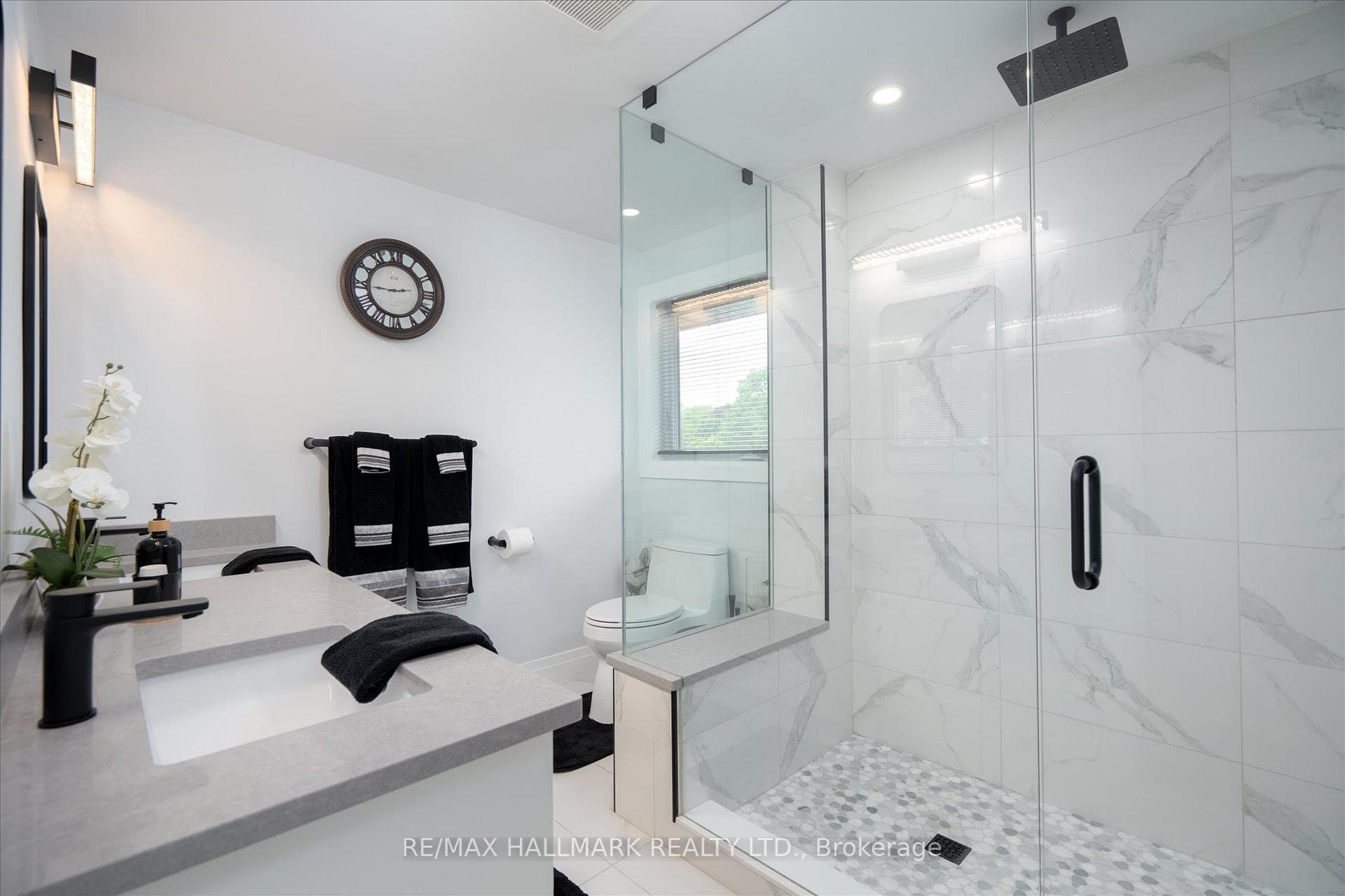 119 Charlotte Place photo 20