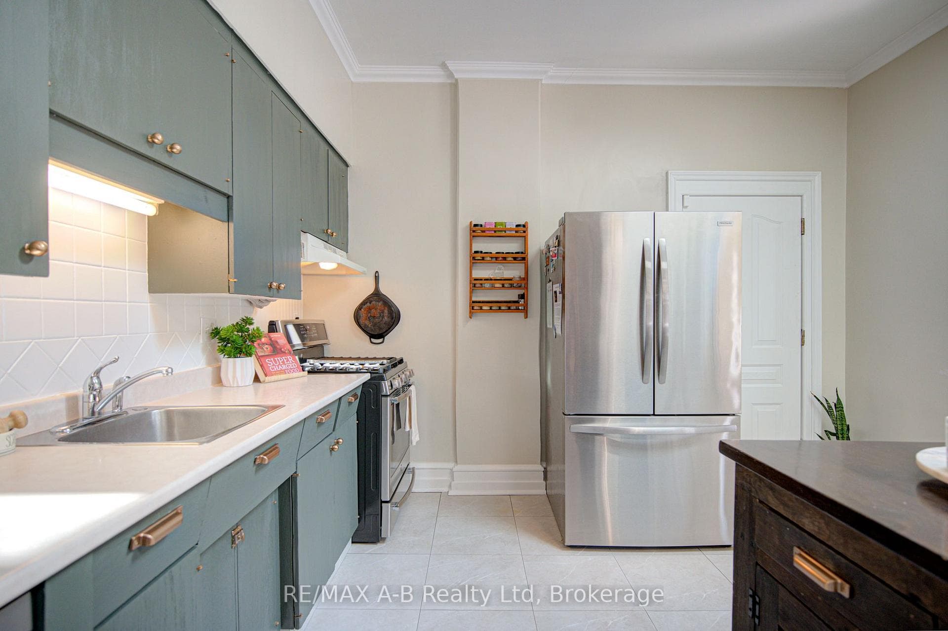 259 Nile Street photo 28