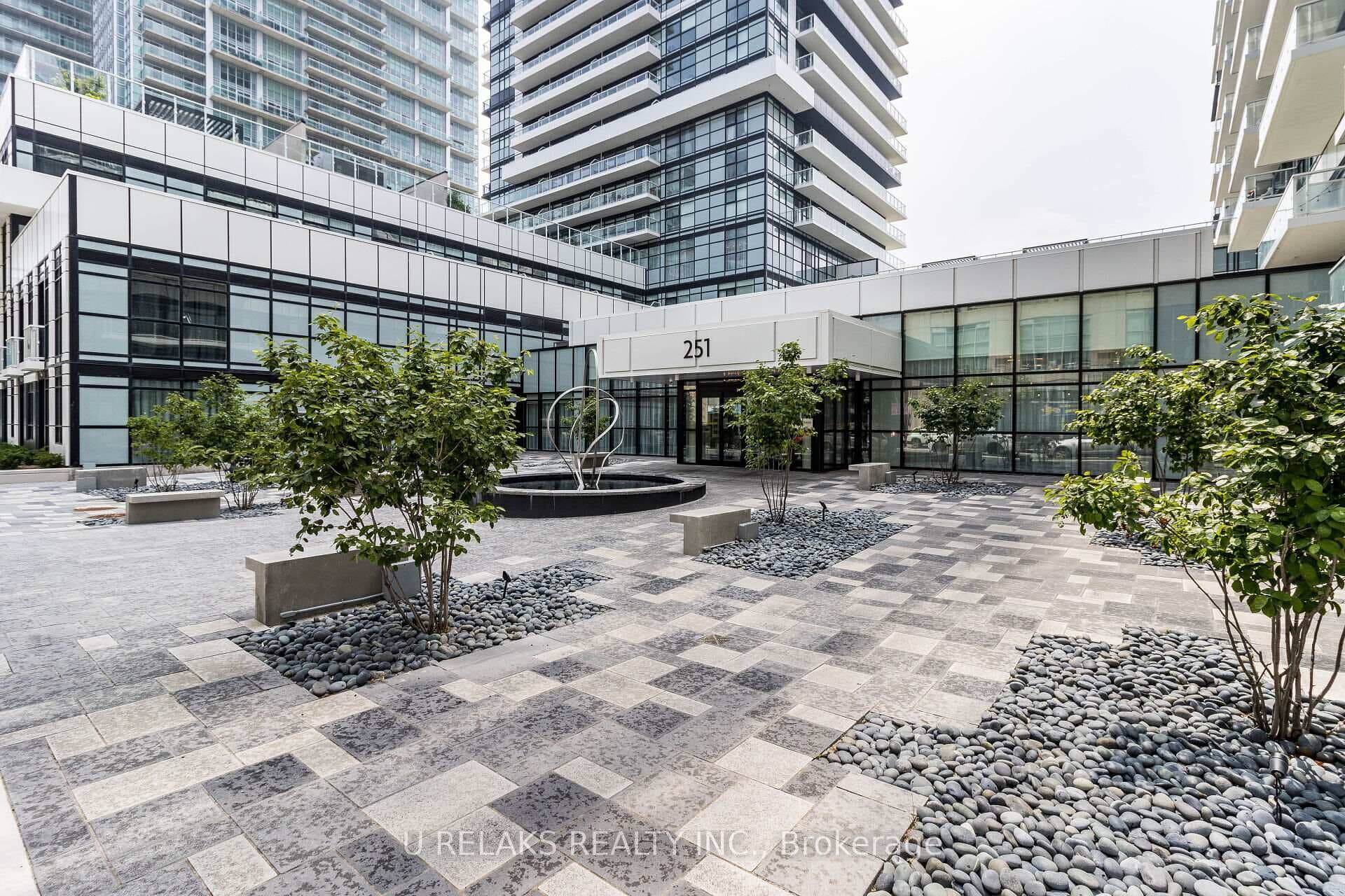 251 MANITOBA Street Unit 1115 photo 4
