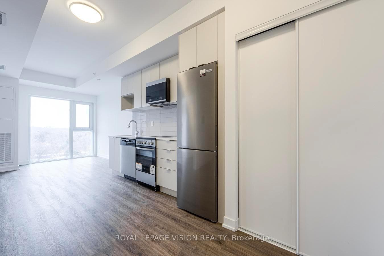 4569 Kingston Road Unit 804 photo 2