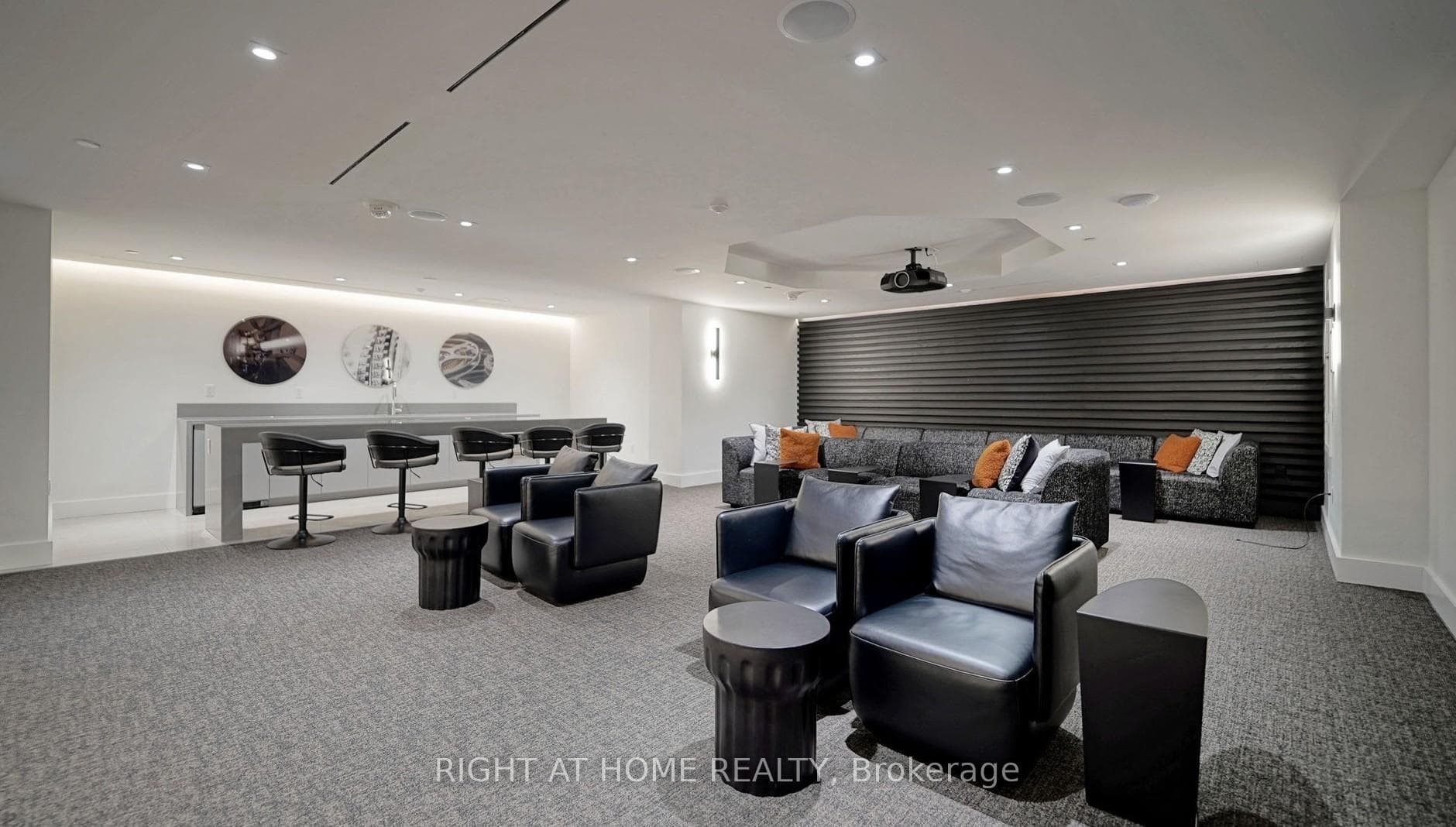 8868 Yonge Street Unit 216 photo 40