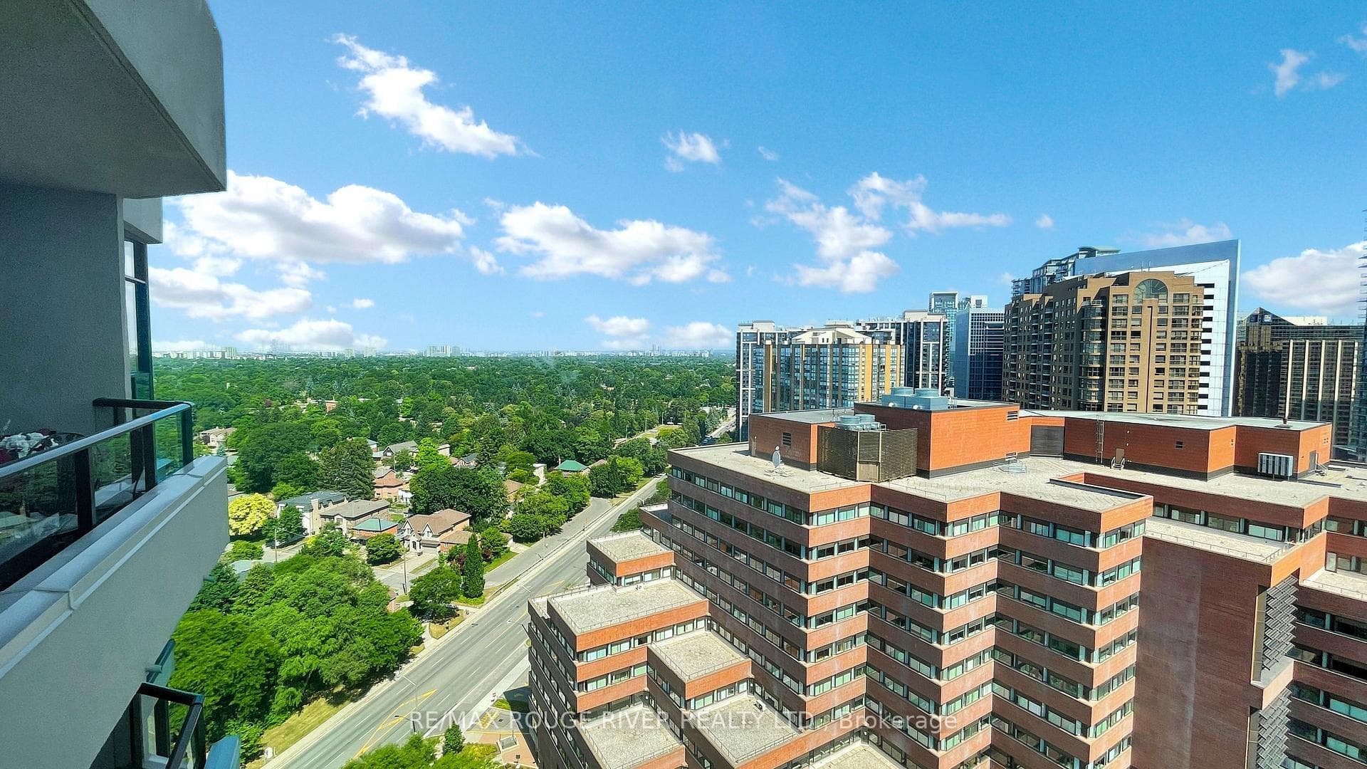 33 Elmhurst Avenue Unit 2407 photo 40