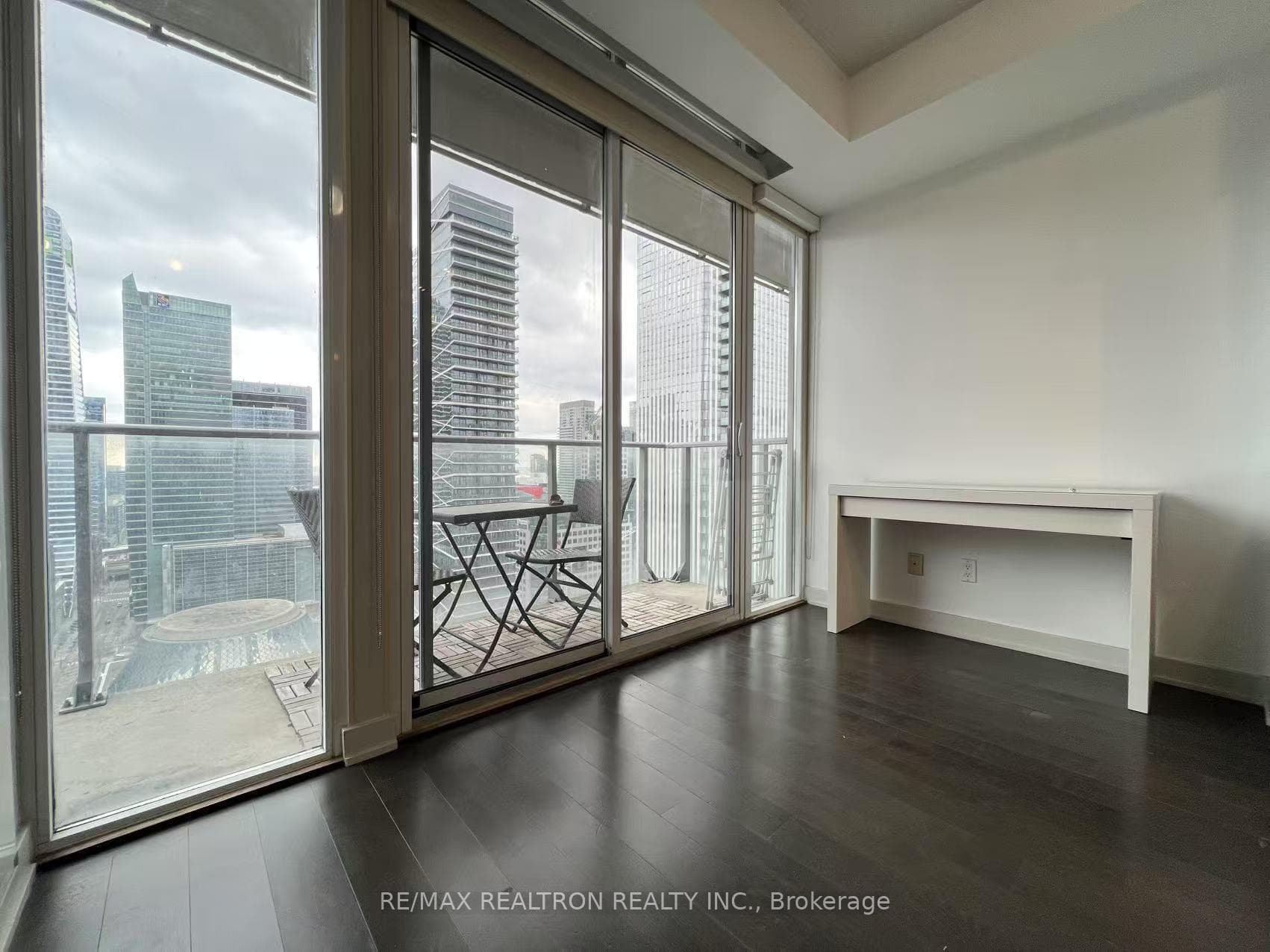 126 Simcoe Street Unit 2901 photo 7