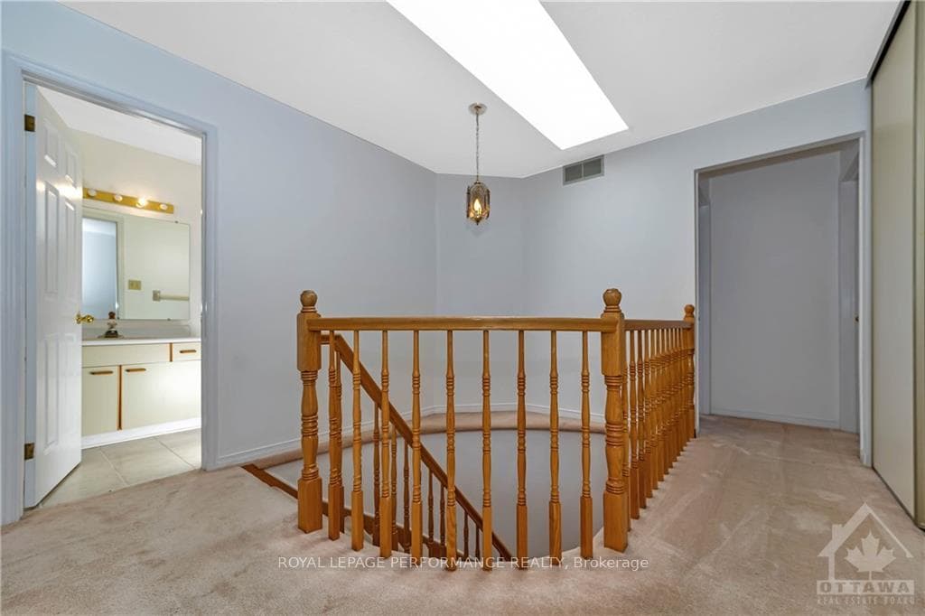 1353 PAARDEBURGH Avenue photo 16