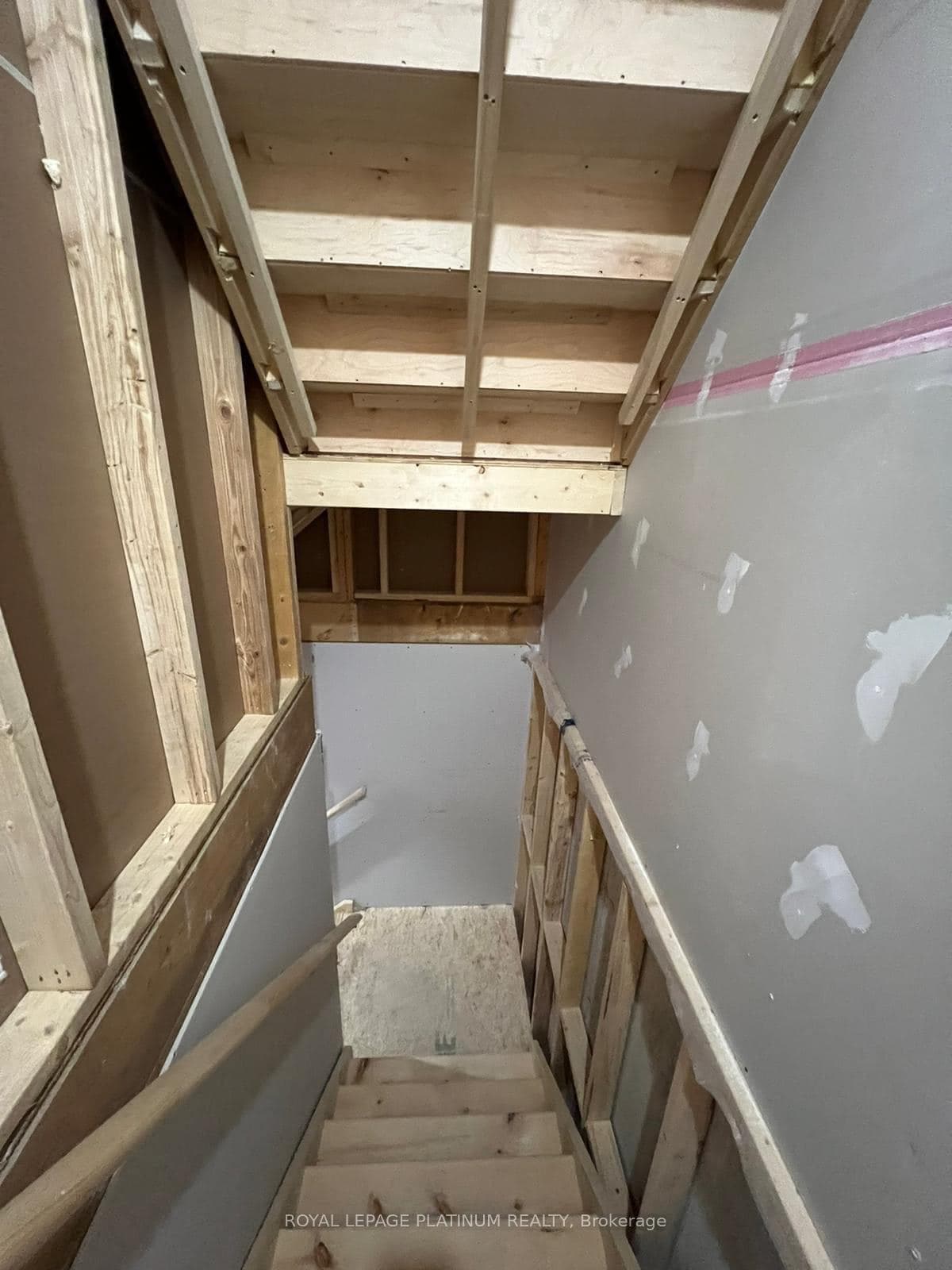 127 Winlow Way photo 30