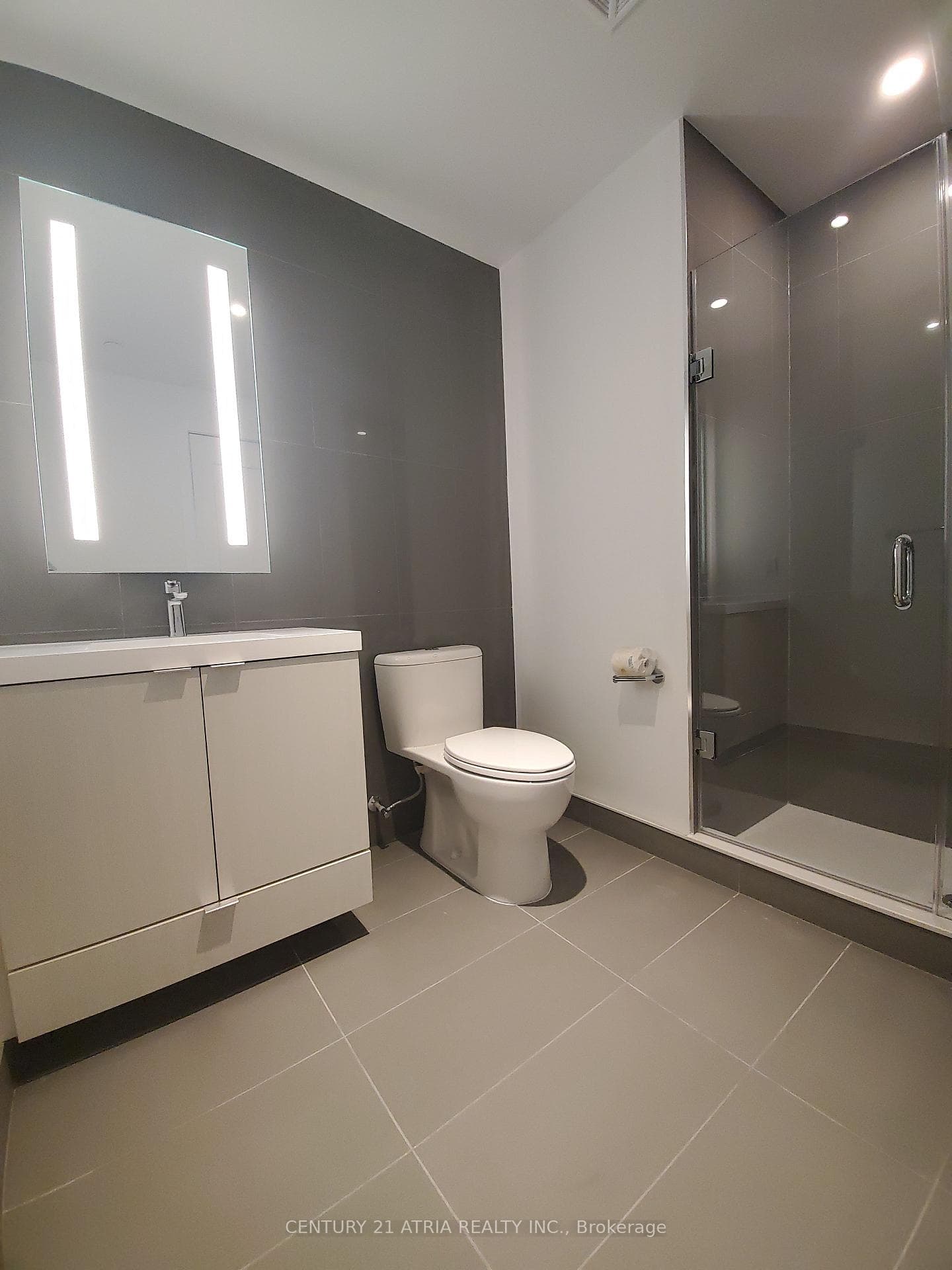 575 Bloor Street Unit 2108 photo 5