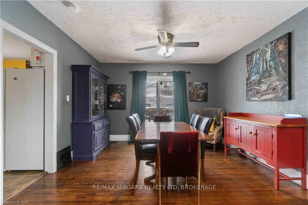 48 MYRTLE Avenue photo 9