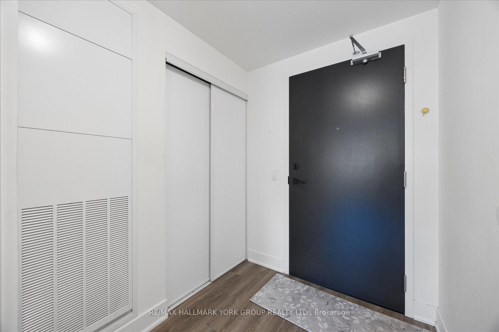 185 Deerfield Road Unit 420 photo 4