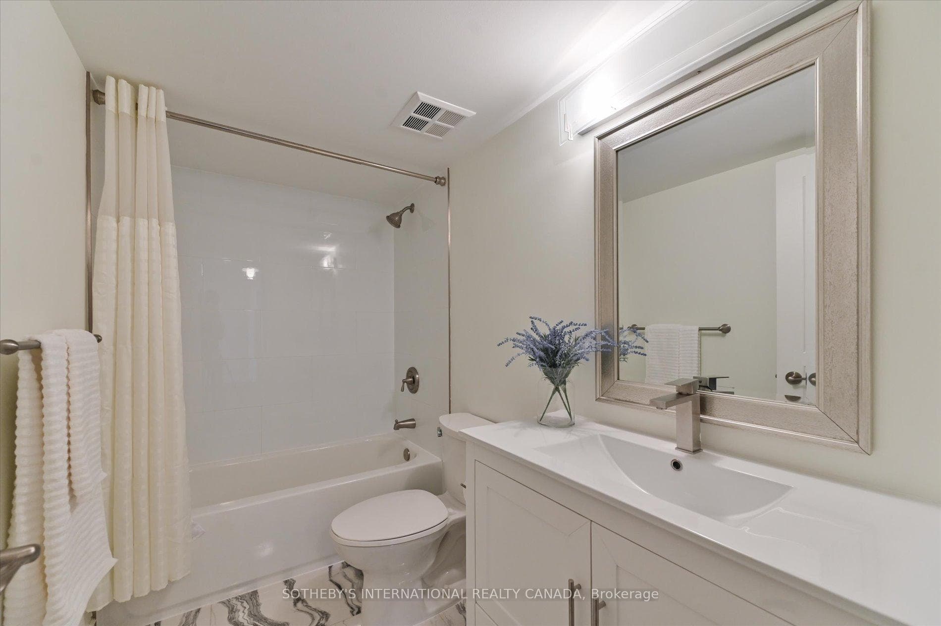 10 Delisle Avenue Unit 1101 photo 26
