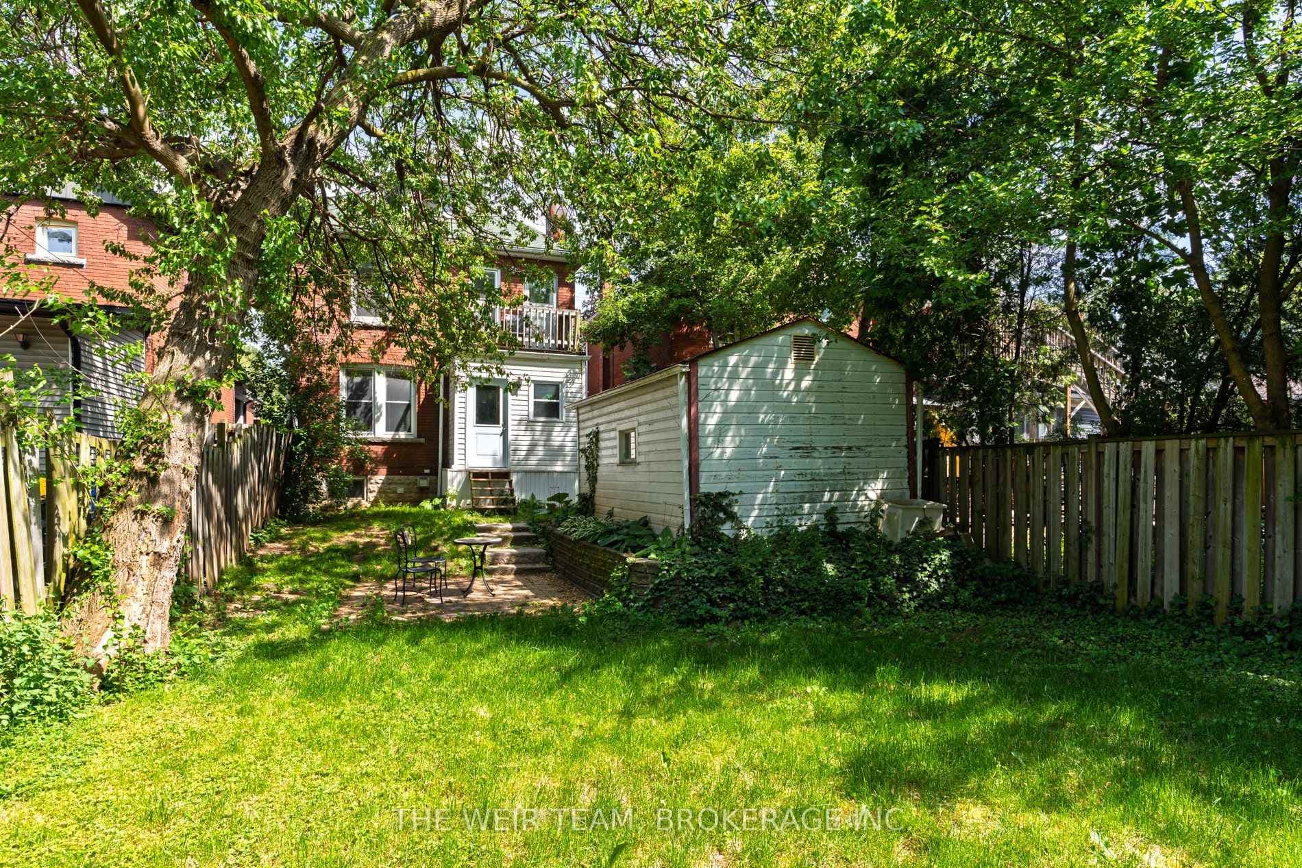 226 Ottawa Street photo 36